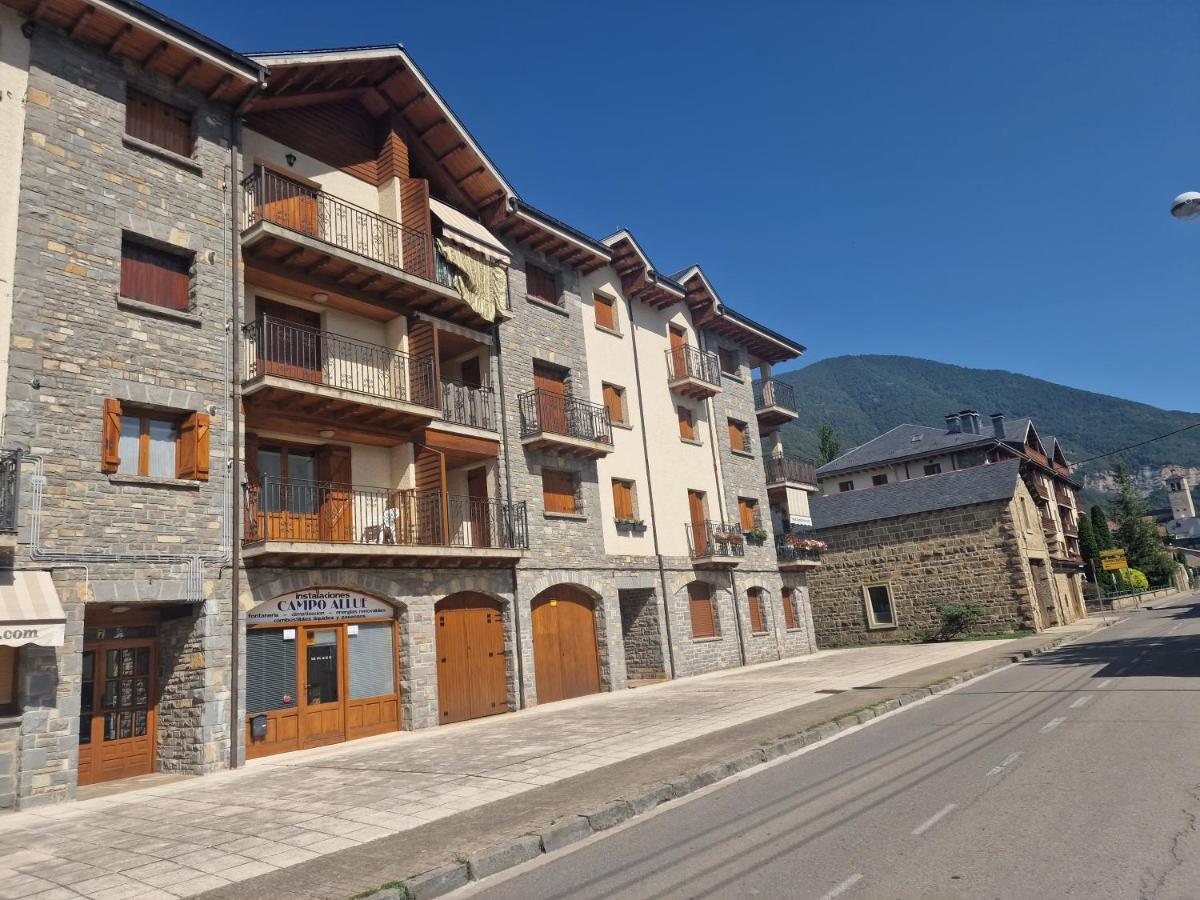 Valdi-Biescas Apartamento Exterior foto